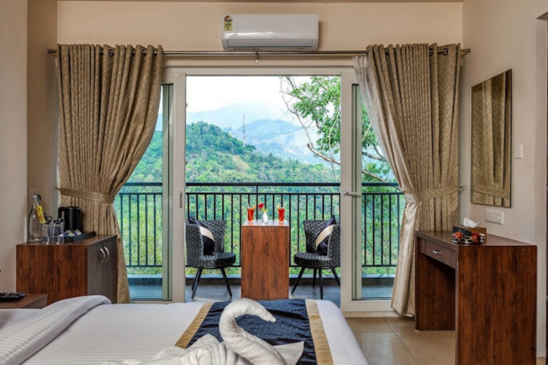 Valley View Room